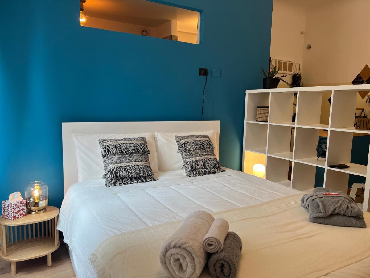 Apartment Regina Ai Navigli - Sky Tv, Wifi And Breakfast Box *