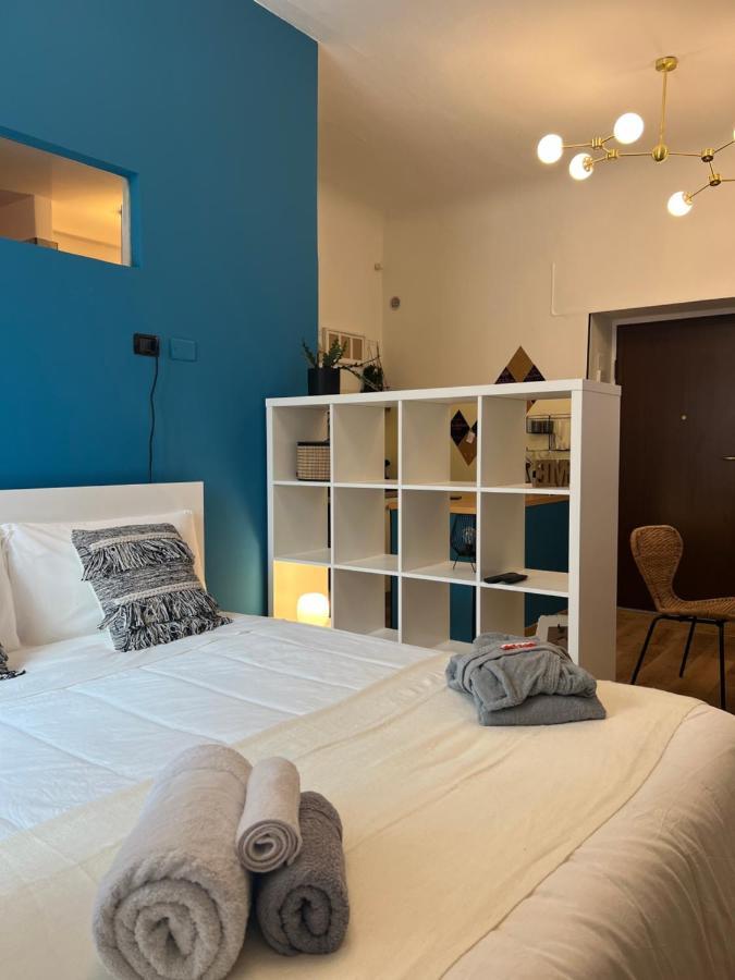 Apartment Regina Ai Navigli - Sky Tv, Wifi And Breakfast Box *