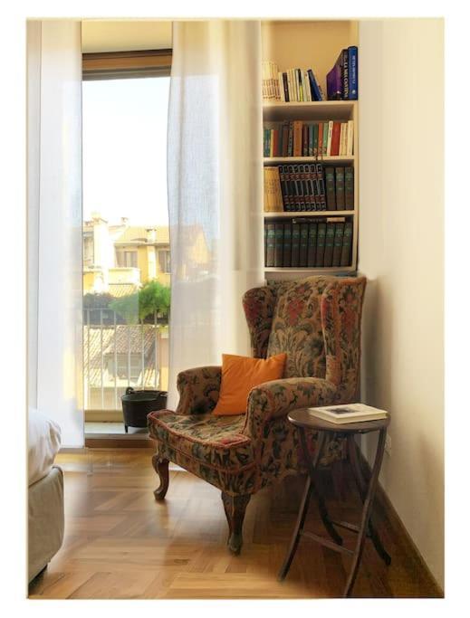 Apartment Elegant San Babila ,5 Minutes From Duomo Mailand