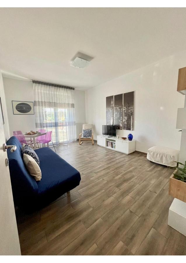 Space And Comfort In - #free Private Parking# Apartamento Milão
