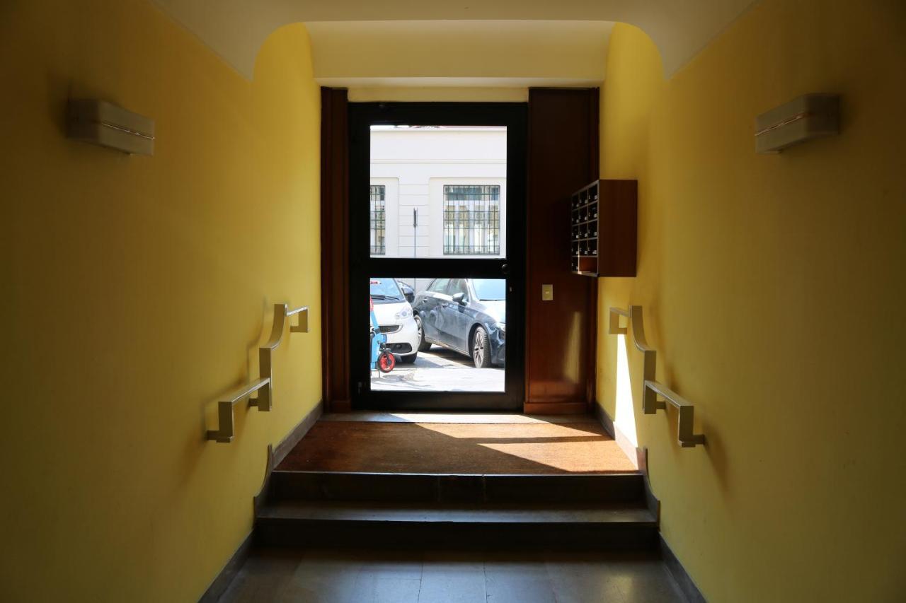 Via Savona Location
