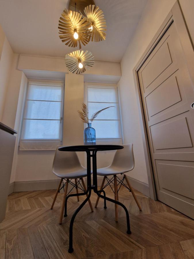 Place - Piazza V Giornate In The Center- Wifi - Netflix Apartment