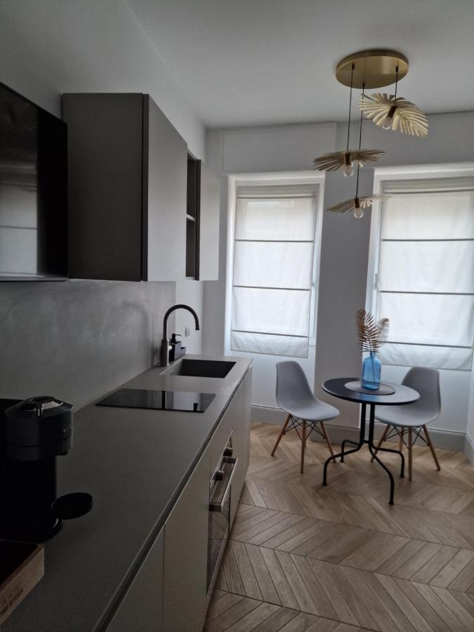Place - Piazza V Giornate In The Center- Wifi - Netflix Apartment *