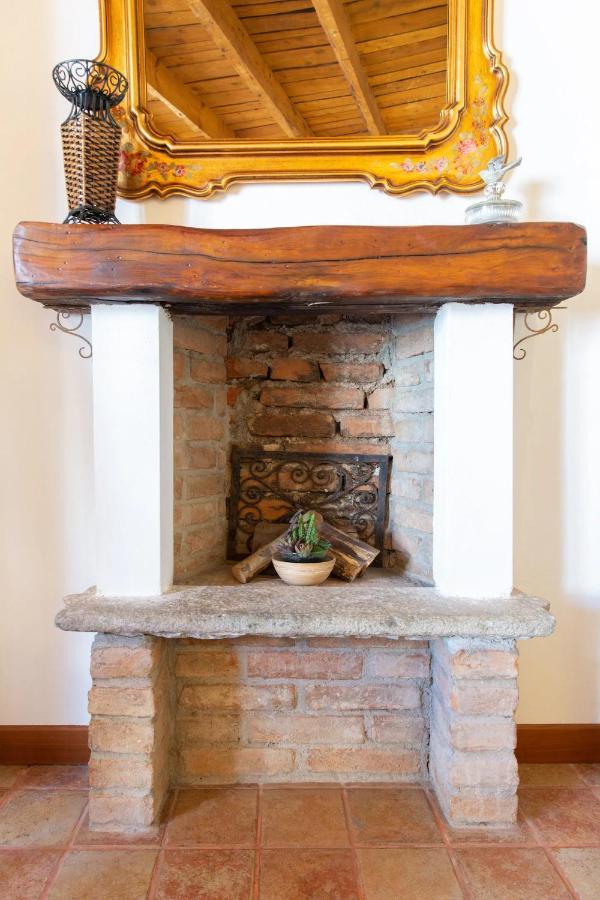 Canal View Historical Apartment Milan