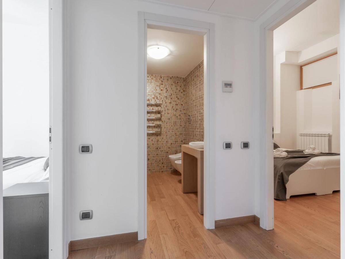 The Rent - Modern Two-bedroom Near Navigli Milan