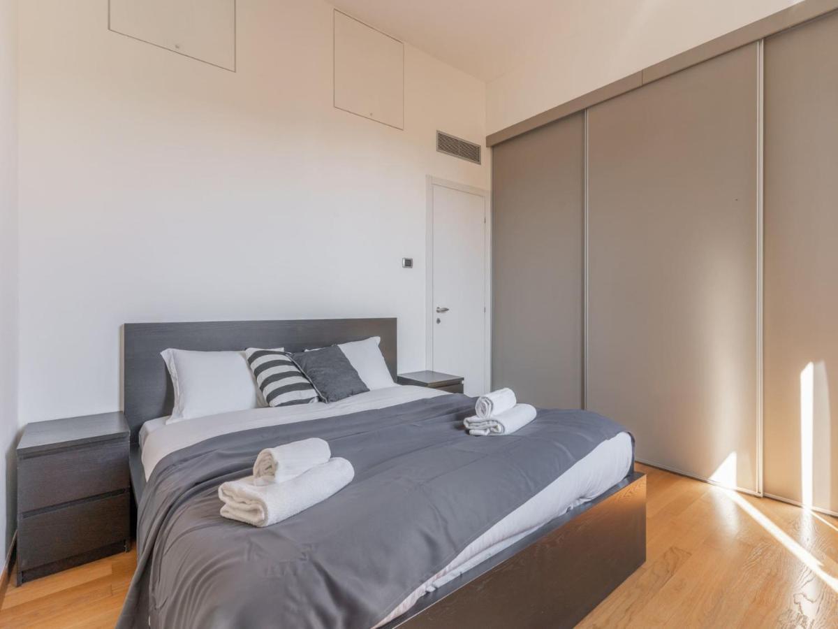The Rent - Modern Two-bedroom Near Navigli Apartment *