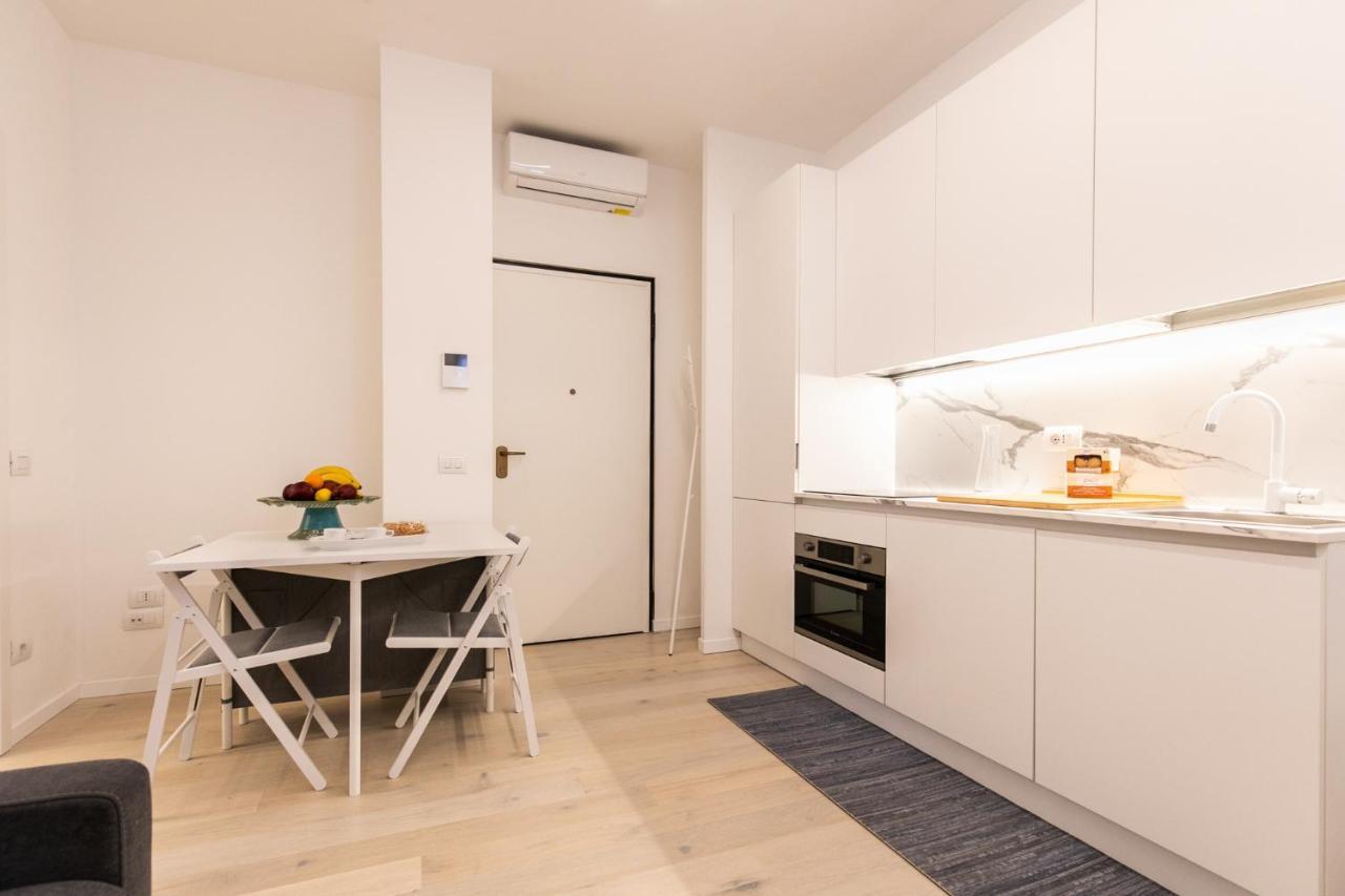 Luxury - A Due Passi Dal Centro Di Apartamento *