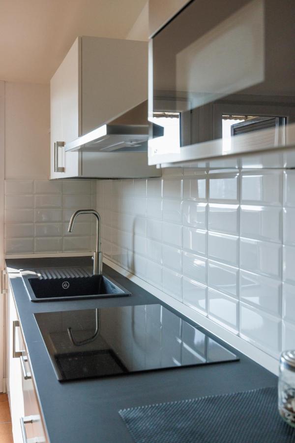 Xenia - Newly Renovated Flat In Fiera Area * Mailand
