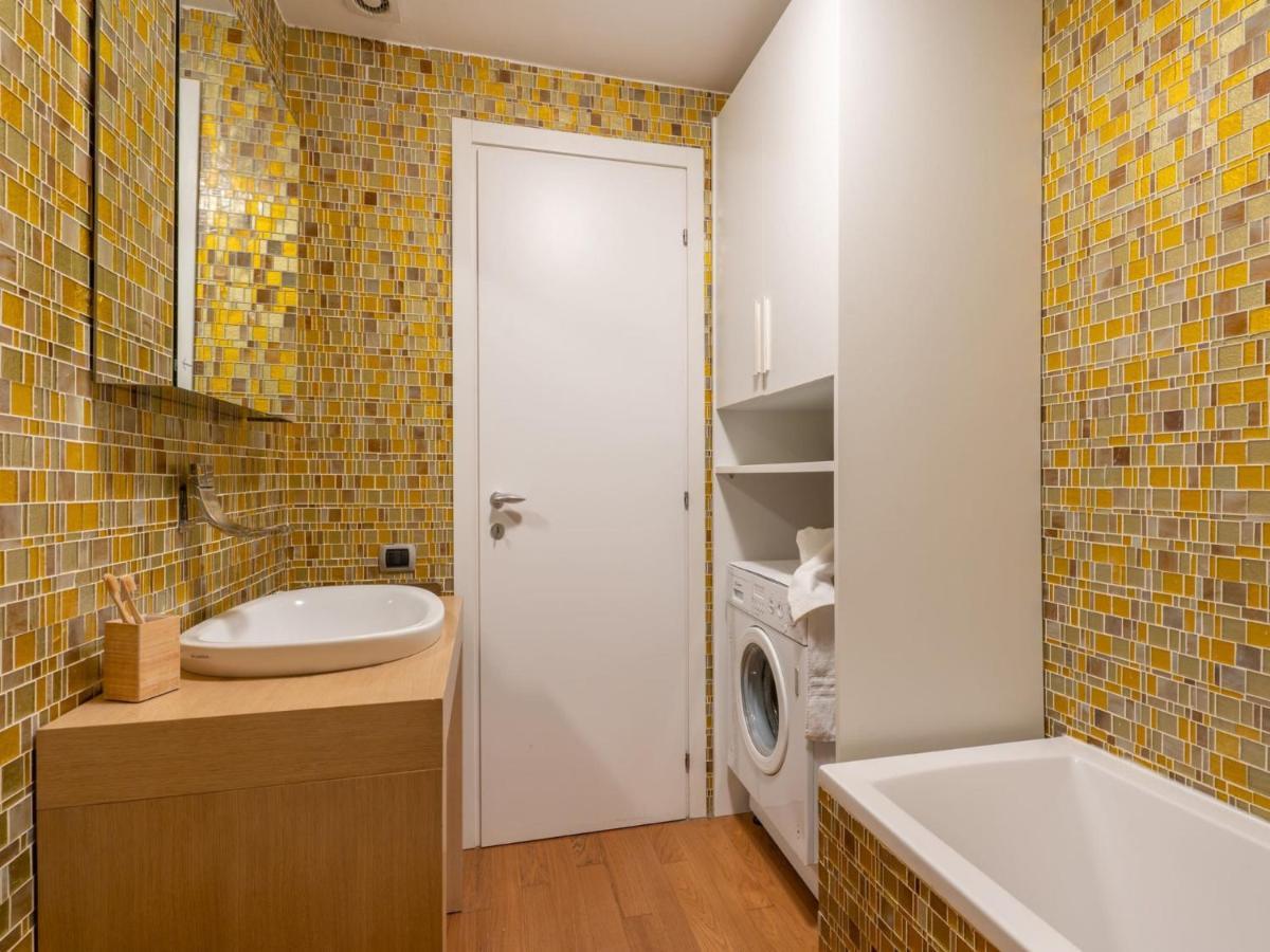 The Rent - Modern Two-bedroom Near Navigli Apartment *