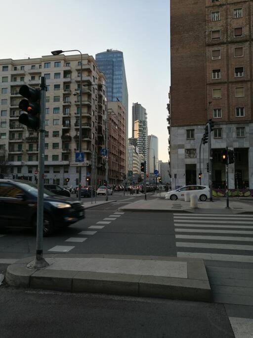 Mm3/repubblica, 2 Min. Da Staz. Mailand
