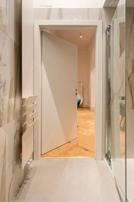 La Scala Suite-luxury * Milan