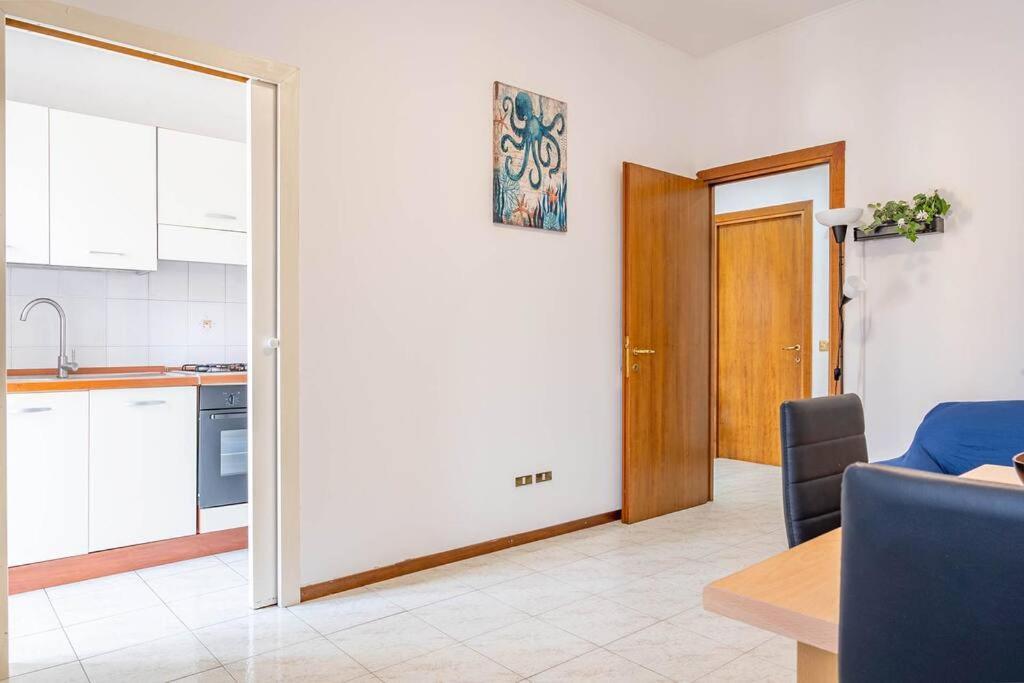 Guest Planet - Intero Bilocale Crescenzago M2 *