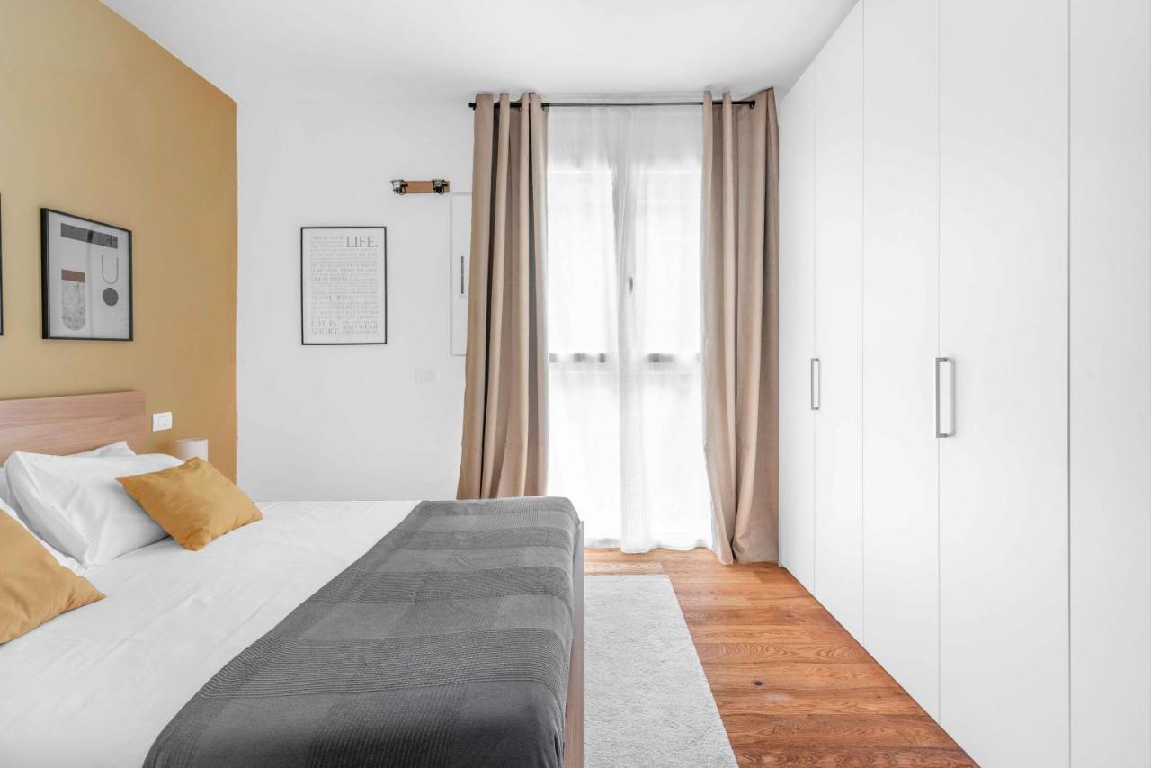 Modern With Terrace & Garage By Ndp Rent * Mailand