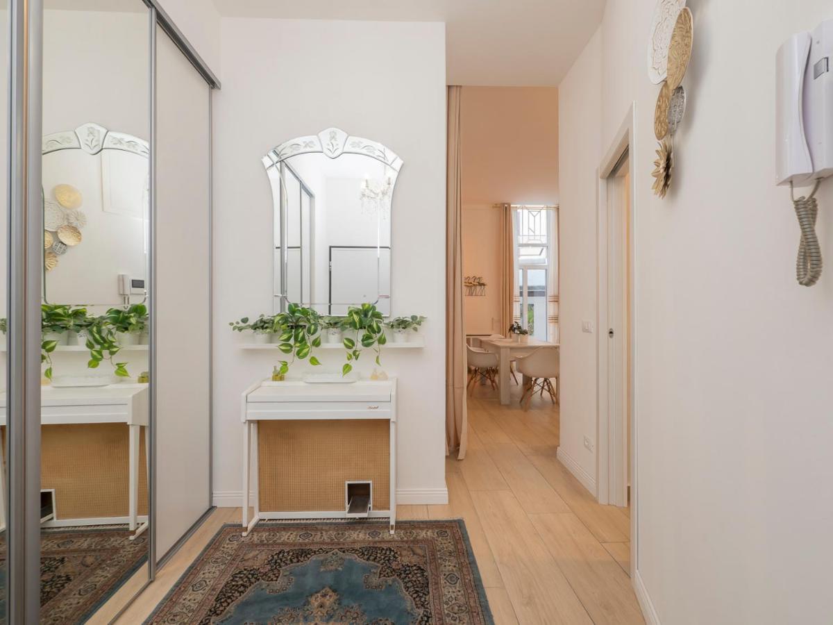 Apartment Luxury White Loft Orti 14