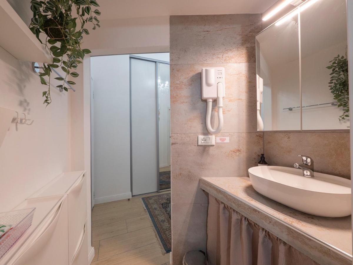 Luxury White Loft Orti 14