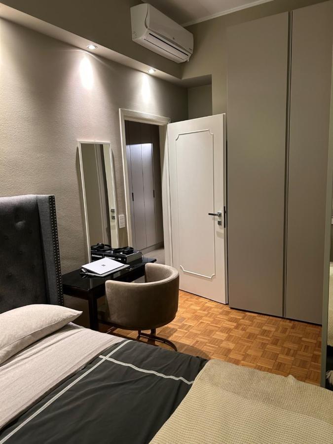 Elegante Stanza Nel Cuore Di Porta Venezia A Casa de hóspedes