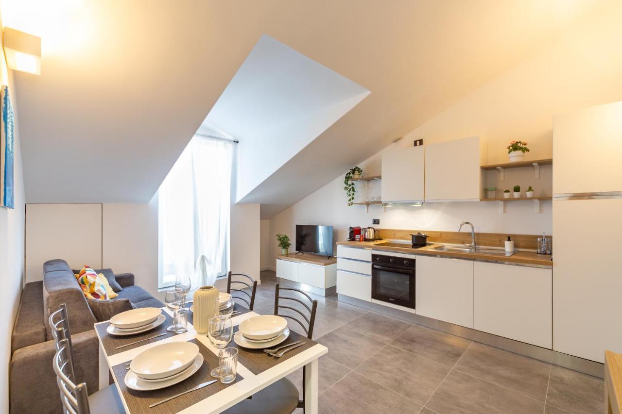 Khl Apartment *