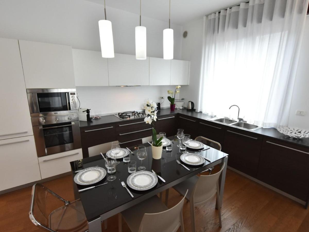 Apartment Corso Genova By Interhome