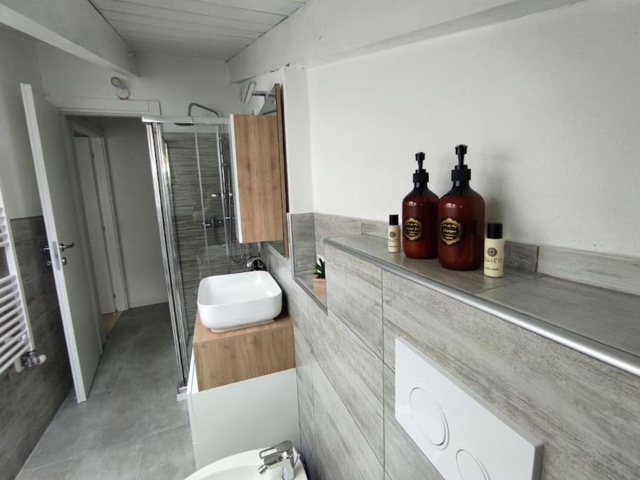 Free Parking Tiny House Wifi Netflix 15 Minuti Dal Duomo Apartment Mailand