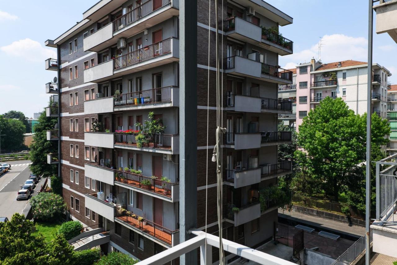 Mila Brizi Apartamento *