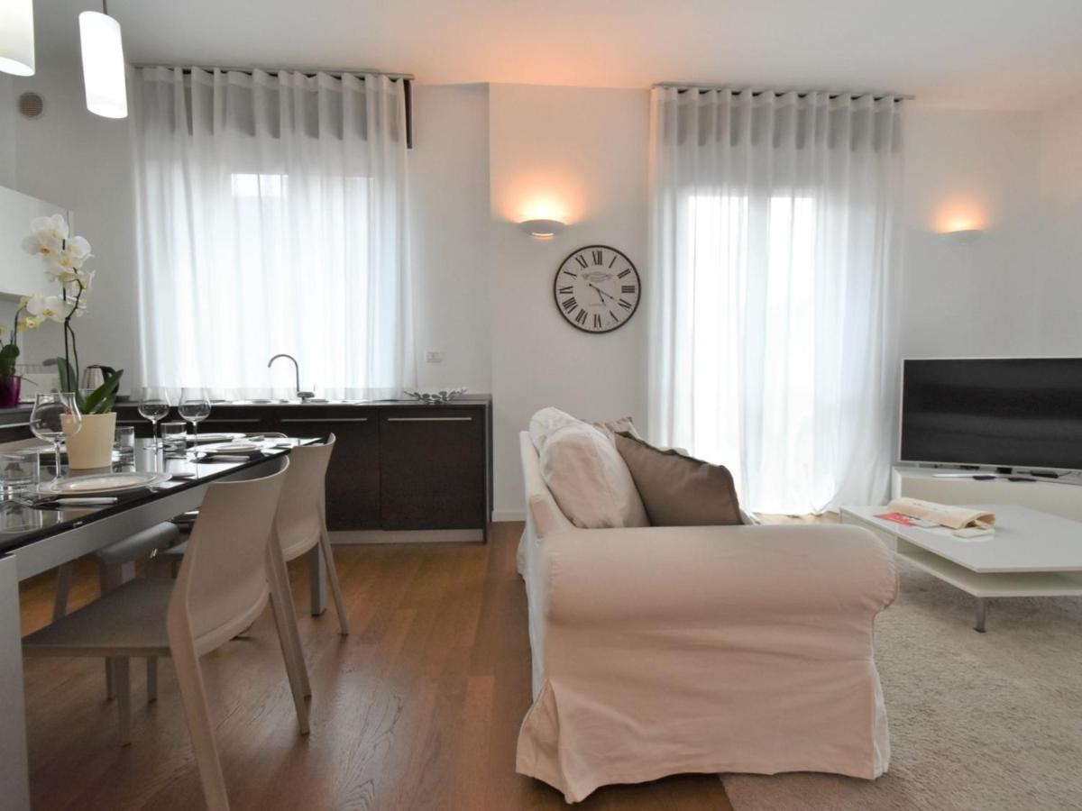 Apartment Corso Genova By Interhome *