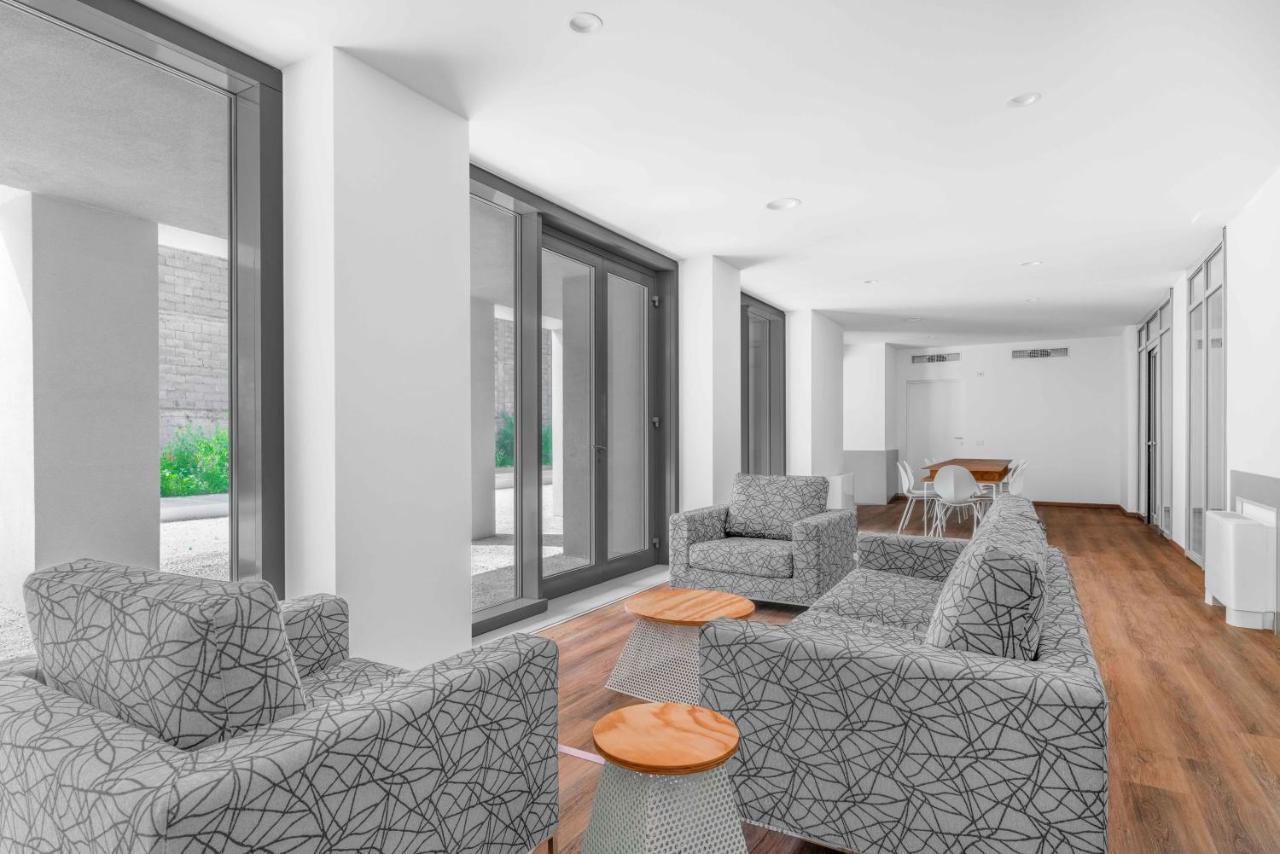 Modern With Terrace & Garage By Ndp Rent Apartment