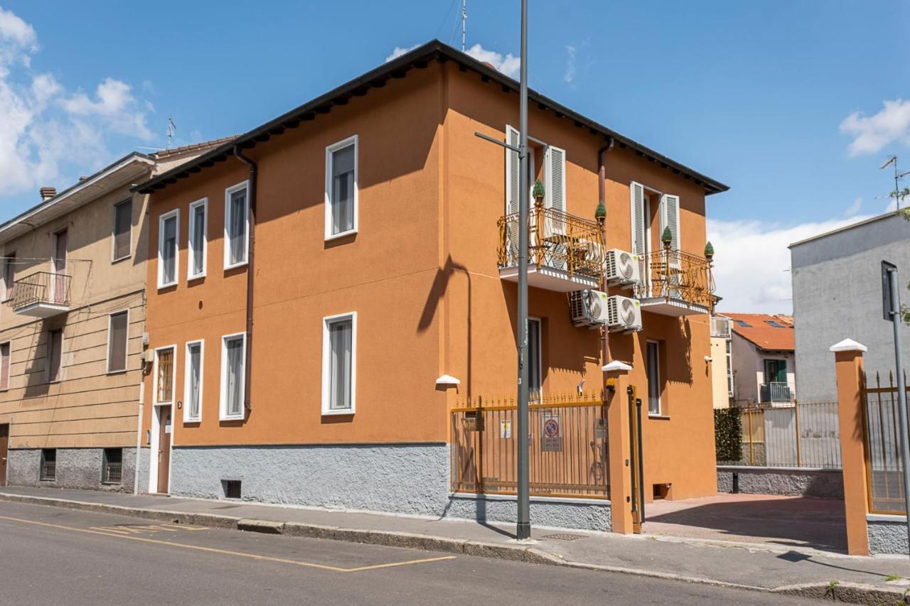 Leader 2 - Monzino - Hockey Msg Arena - Linate - Apartment *