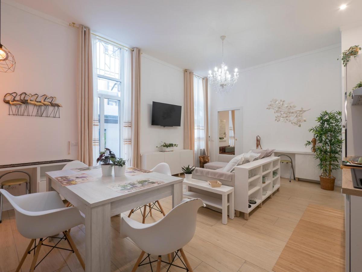 Apartment Luxury White Loft Orti 14