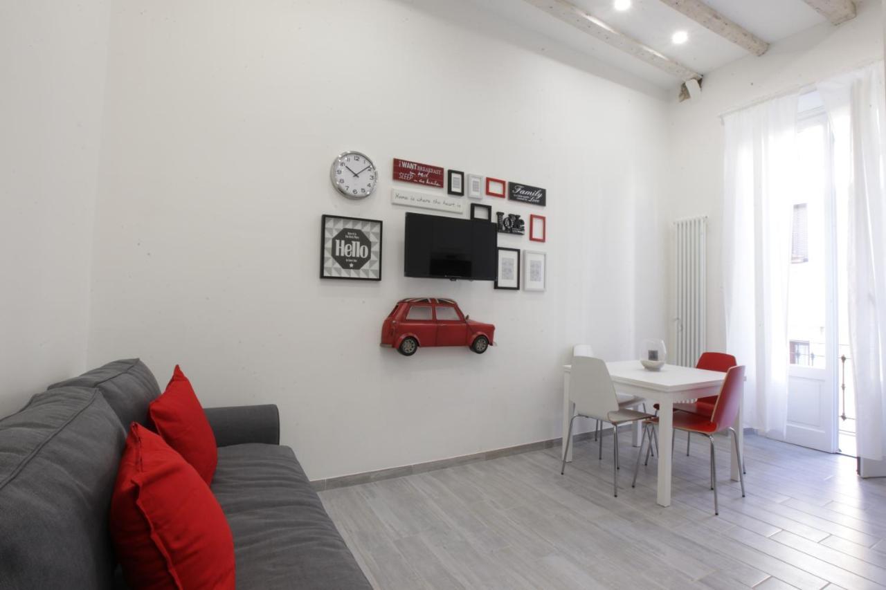 Amazing In Center With Balcony * Mailand