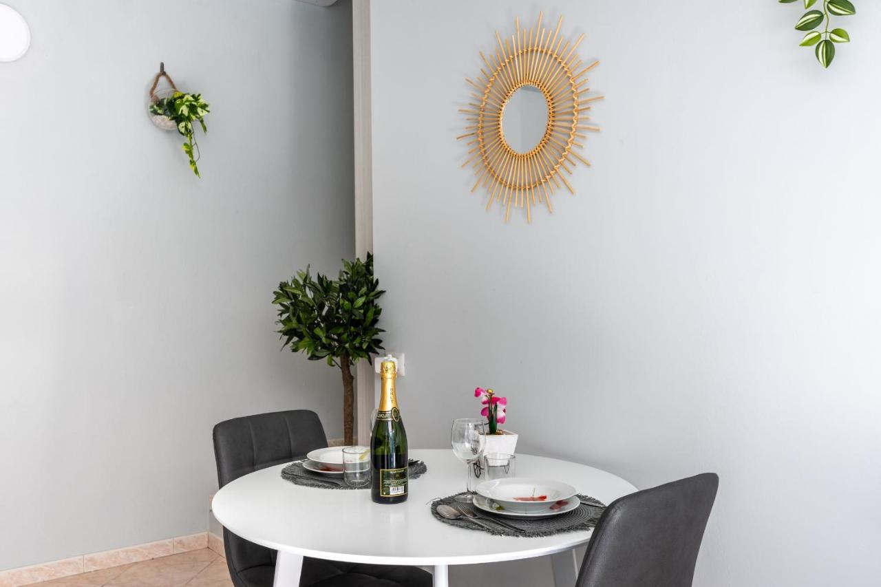 Apartment Free Parking Tiny House Wifi Netflix 15 Minuti Dal Duomo Mailand