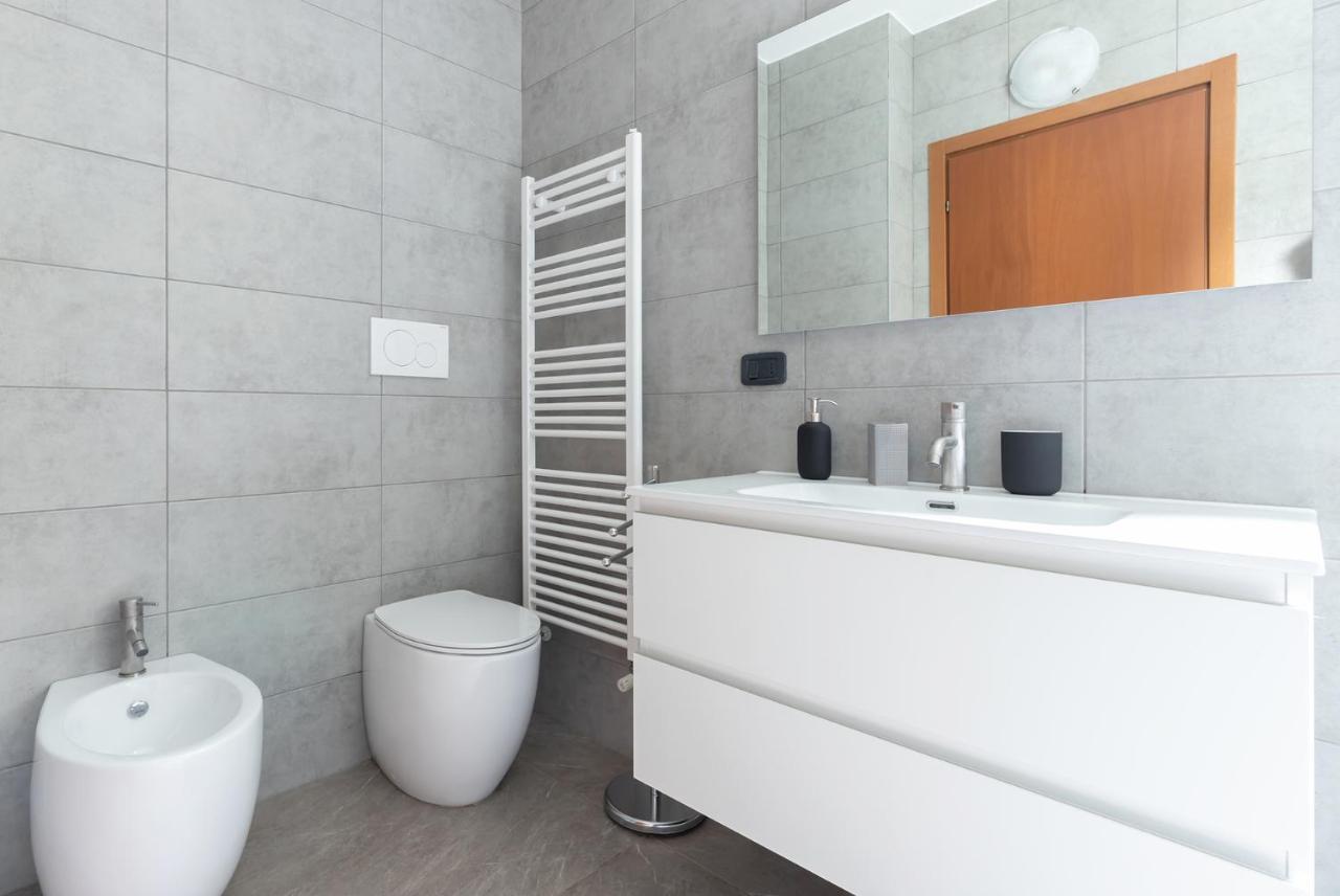 20mins From Duomo - Renovated Apt Near City Center Apartamento Milão