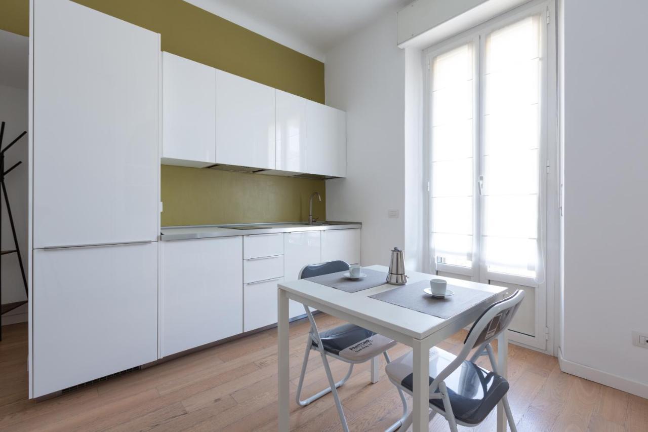 Apartment Porta Nuova Bright With Balcony Milan