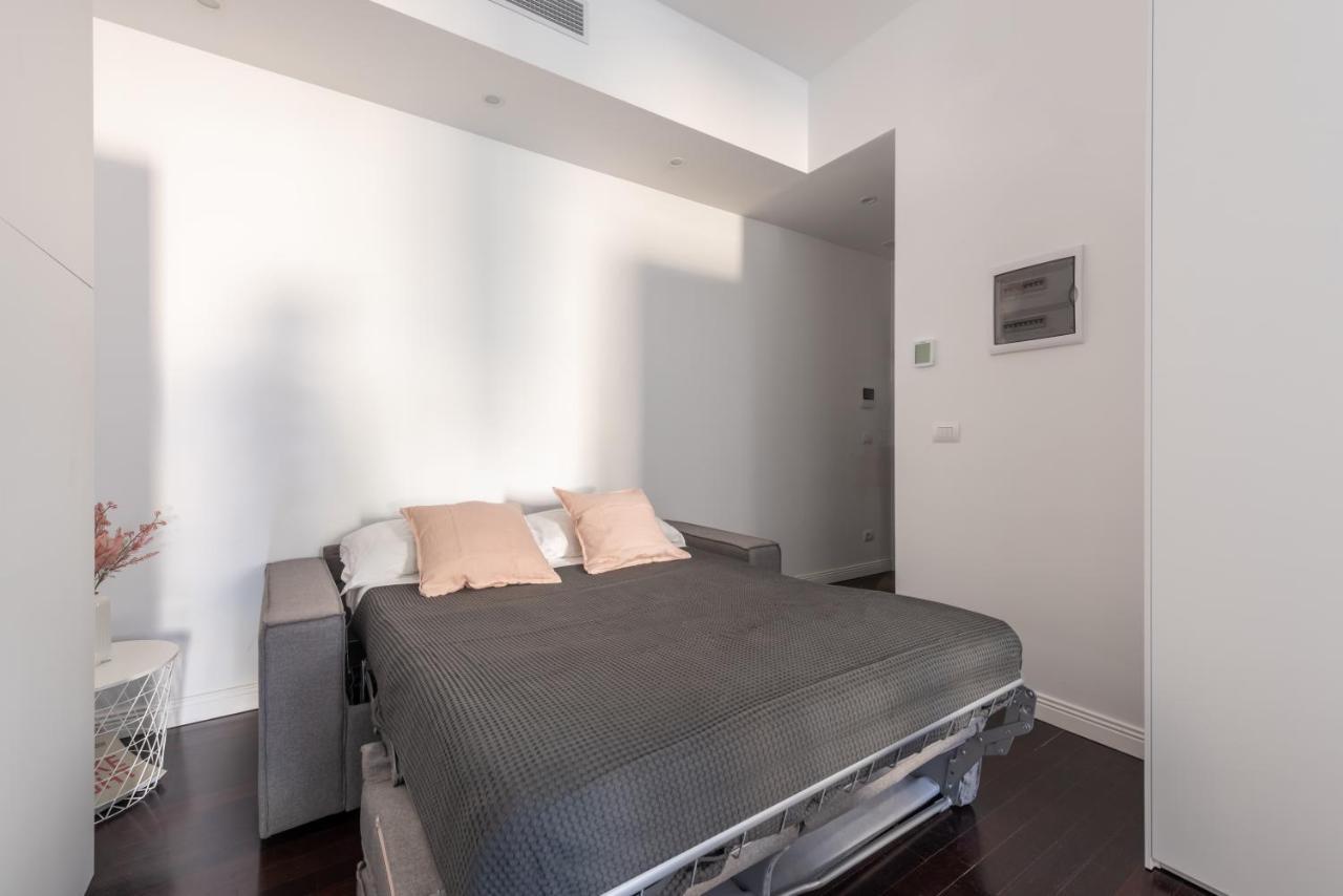 We - Bandello House, Corso Magenta Apartment *