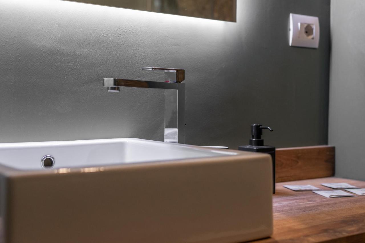 We - Bandello House, Corso Magenta Mailand