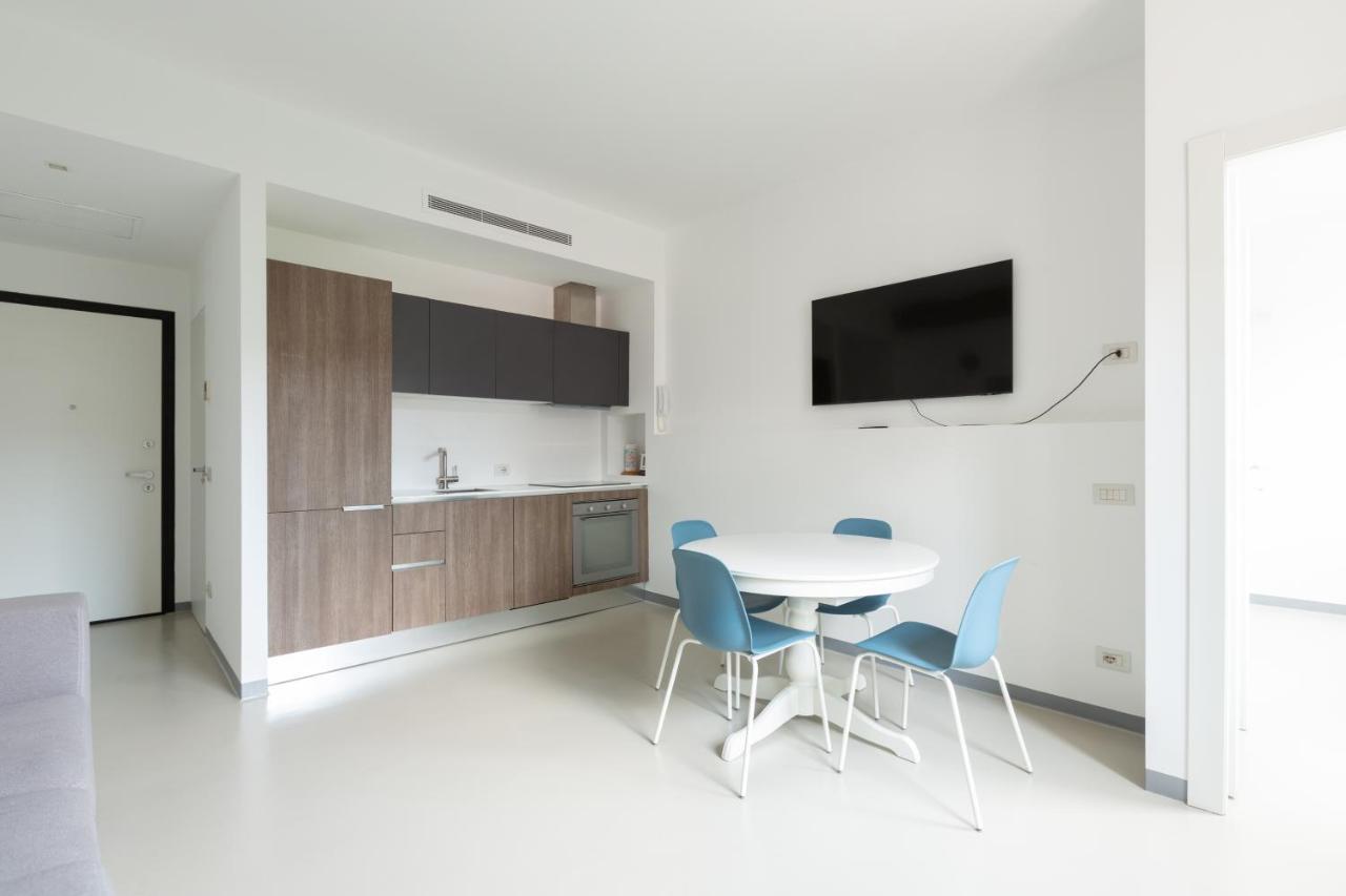 Porta Nuova Bright And Stylish Flat Milan