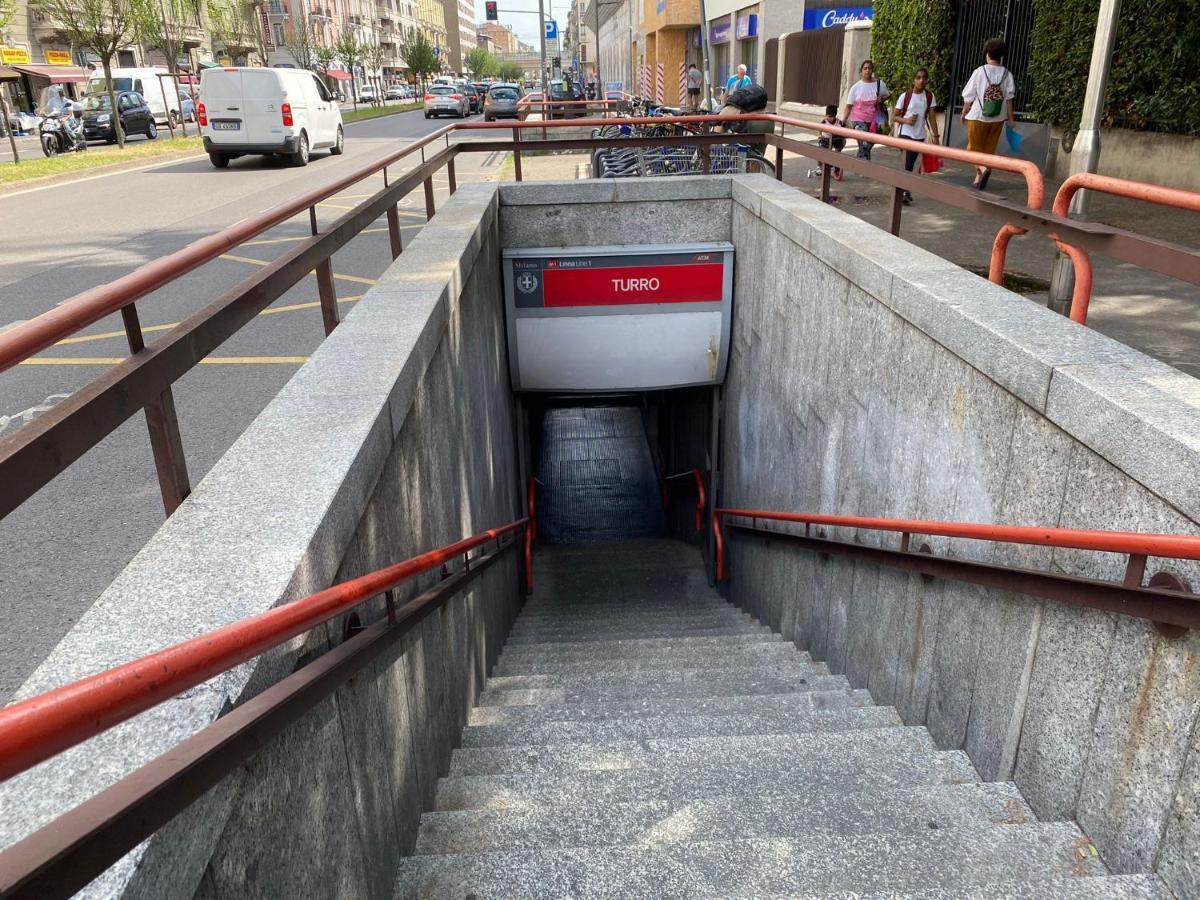 V.le Monza A 80 M Da Mm1 Turro *