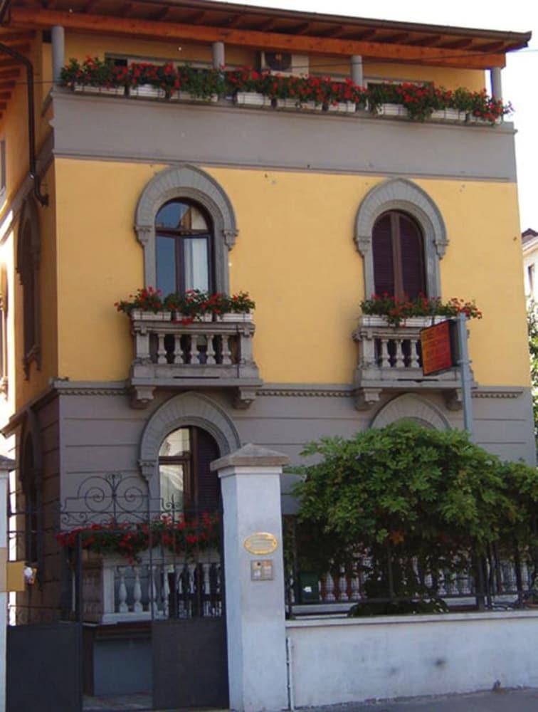 Villino Guest house 2*