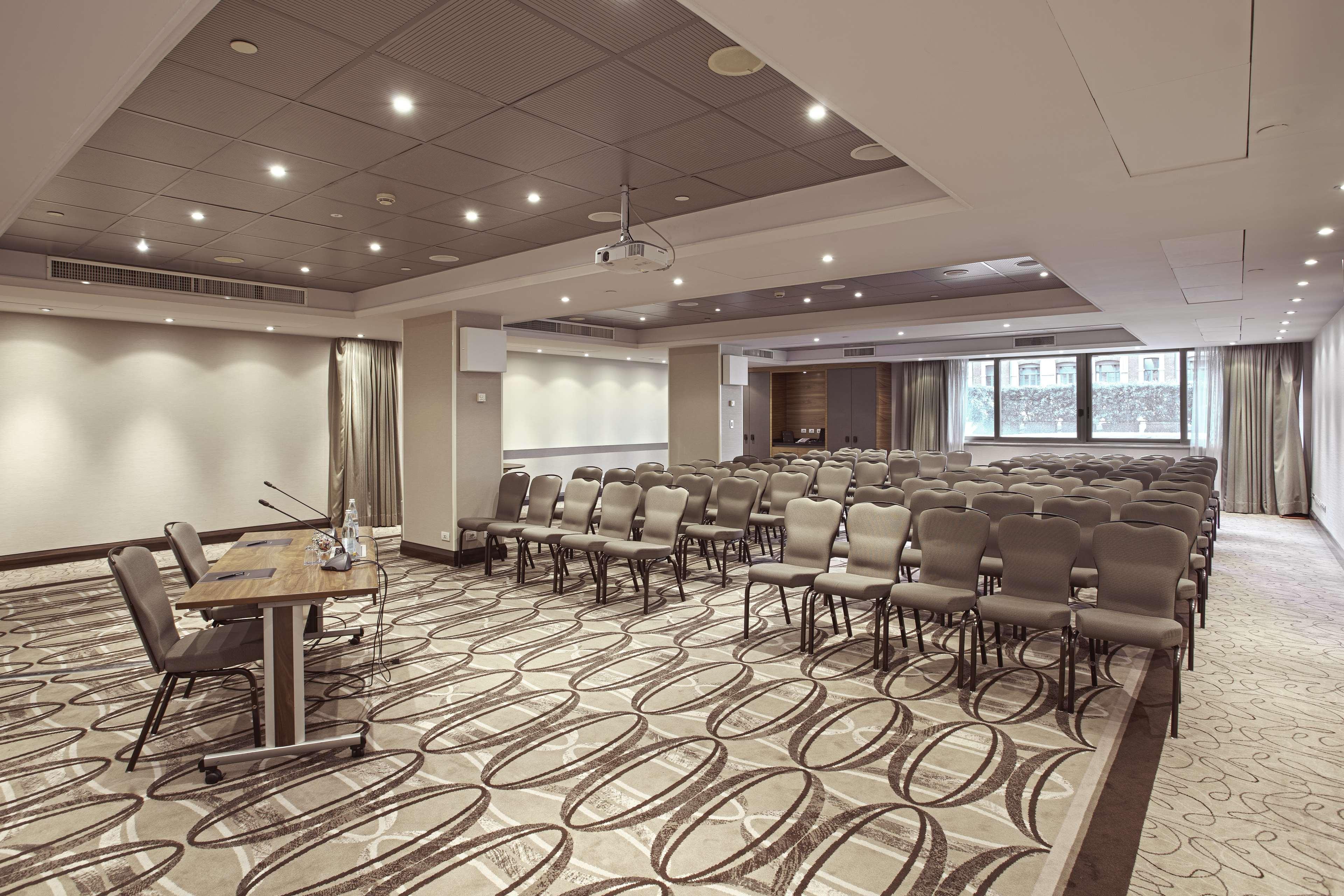 Hilton Milan