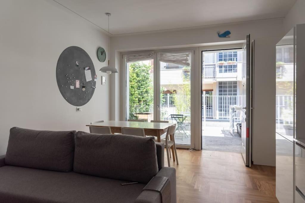 Youhosty - Doria24 * Mailand