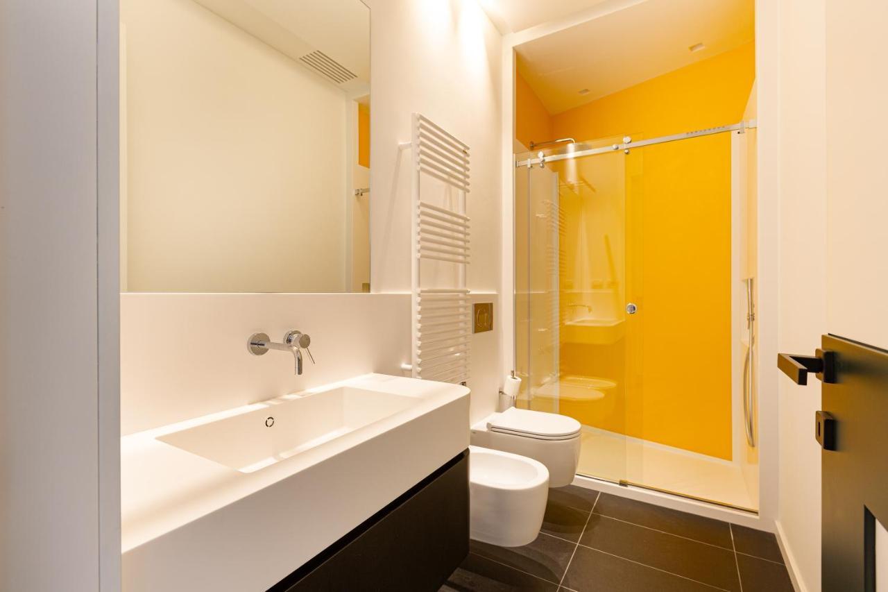 Modern & Comfortable Flat - Near Station Apartamento Milão
