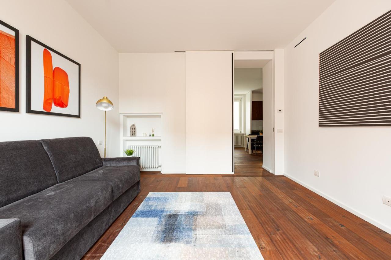 Modern & Comfortable Flat - Near Station Apartamento Milão