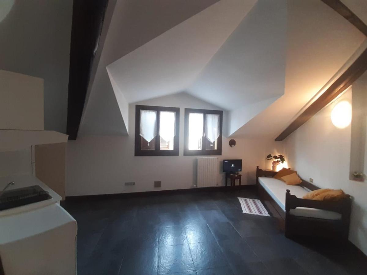 Monolocale Piano Alto Luminoso Pochi Minuti Metro Rossa Apartamento *