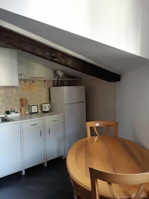 Apartamento Monolocale Piano Alto Luminoso Pochi Minuti Metro Rossa Milão
