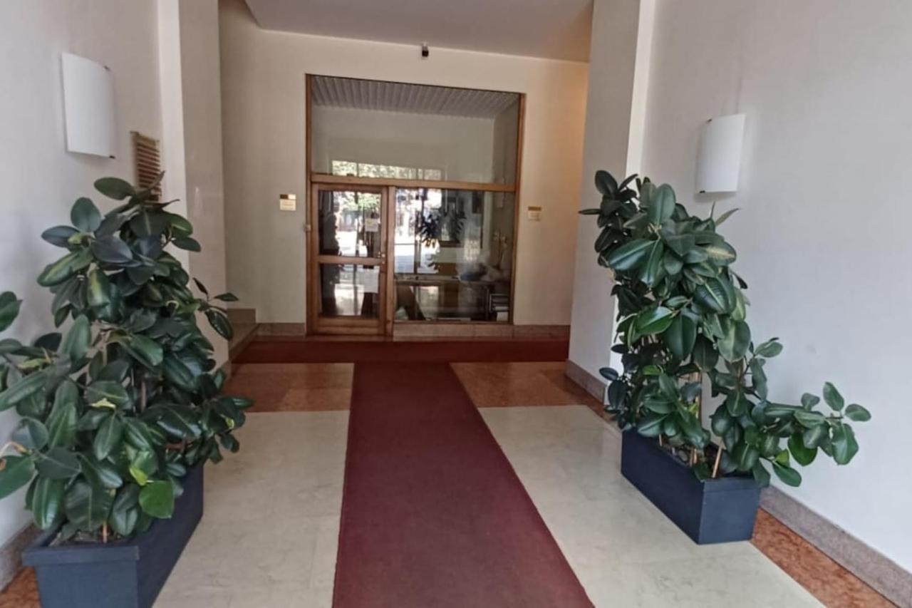 Apartment Lagosta Home-isola Mailand