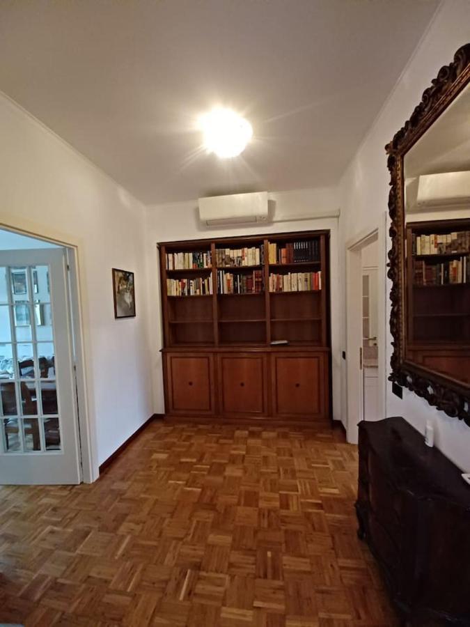 Lagosta Home-isola Apartment Mailand