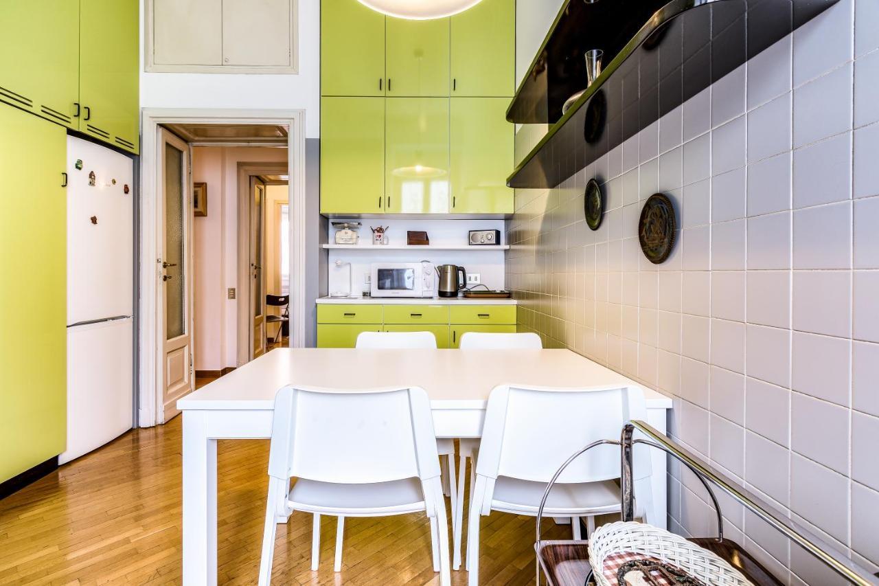 Huge Center Guastalla Gardens 8pax Apartamento *