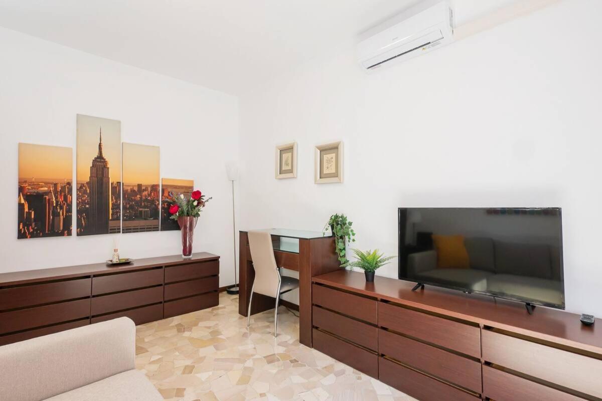 Apartment Ihost - Veneziano 8 *