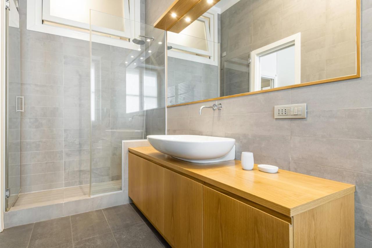 Easylife - Elegante Dimora Due Passi Dal Duomo Apartamento Milão