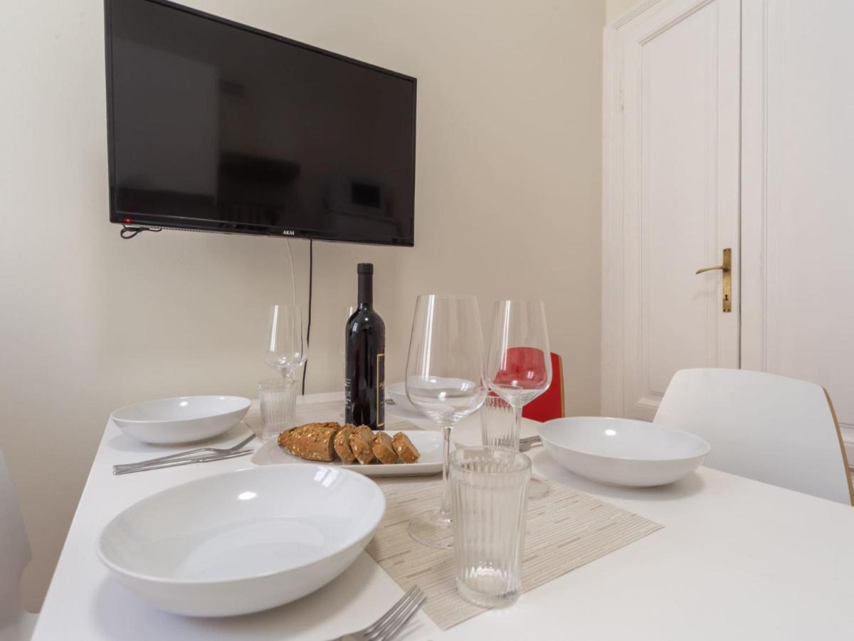 The Rent - Spacious Two-bedroom In Porta Romana