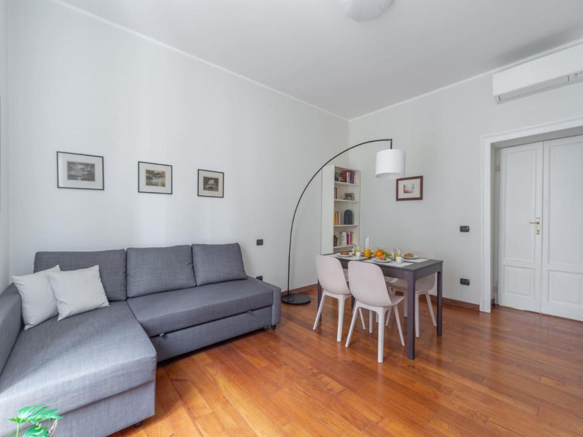 The Rent - Spacious Two-bedroom In Porta Romana Apartment